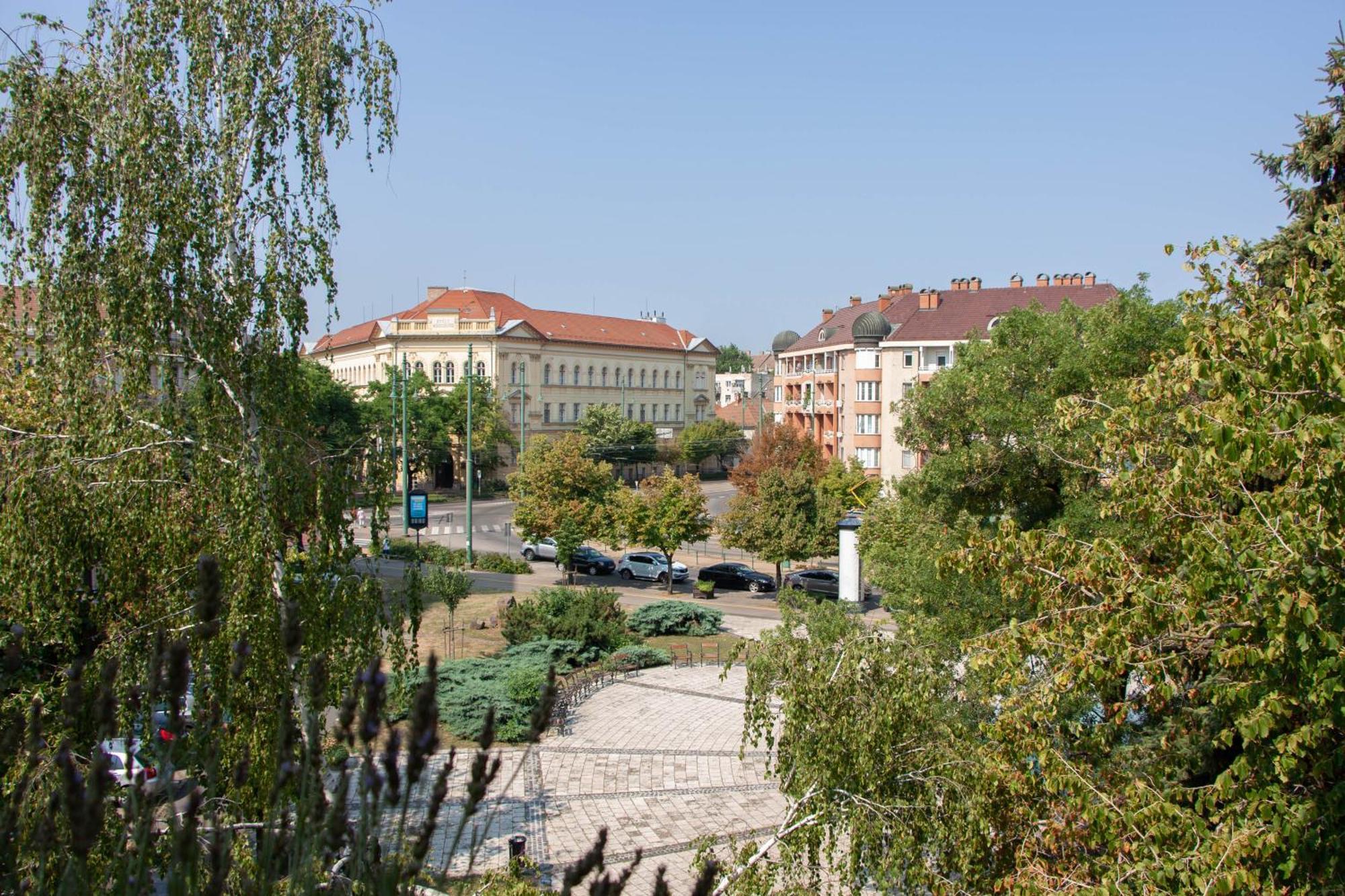 Aquarius Apartman Szeged Ngoại thất bức ảnh