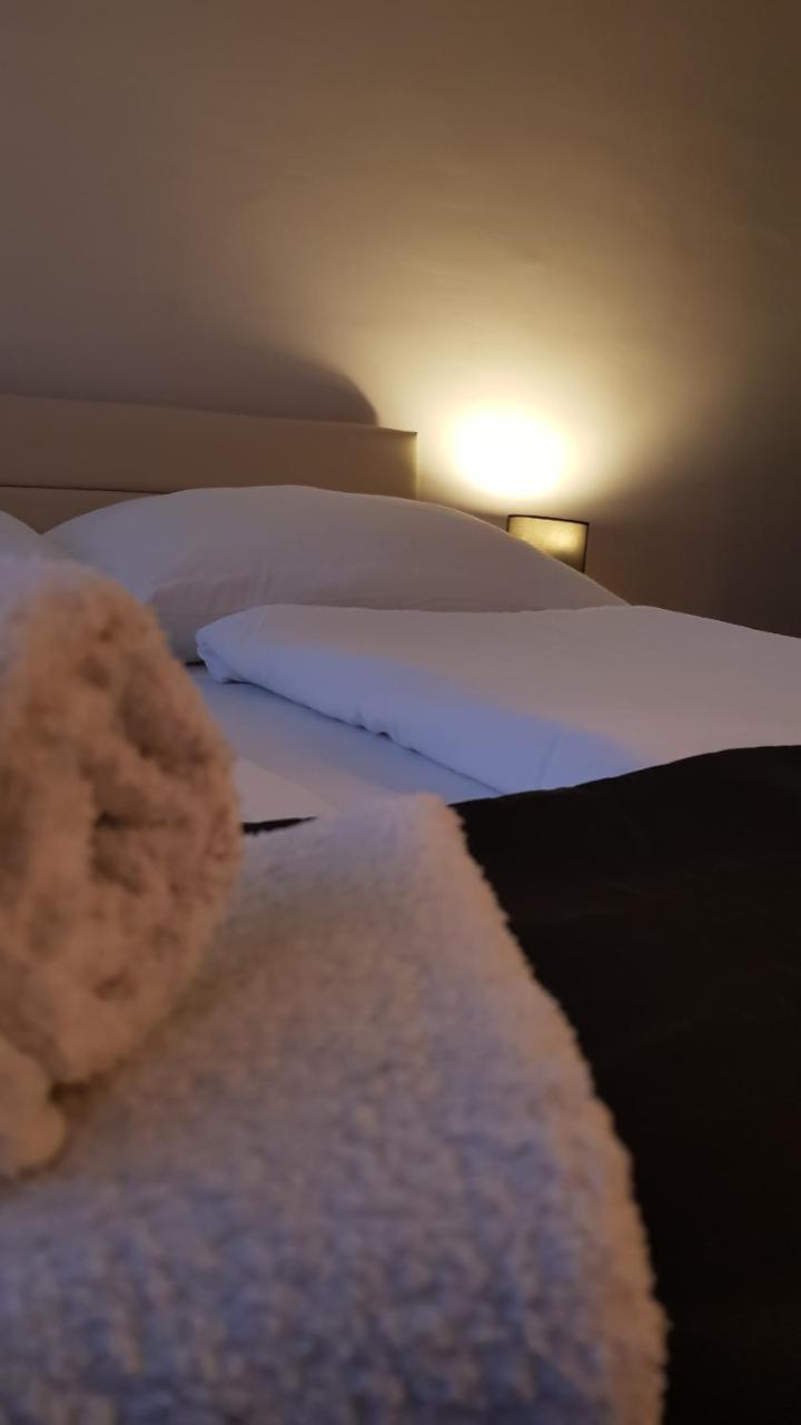 Aquarius Apartman Szeged Ngoại thất bức ảnh
